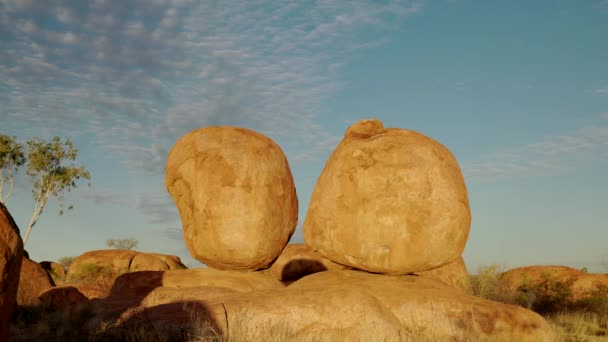 Sunset Shot Pair Rocks Devil Marbles Northern Territory — Stock Video