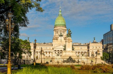 Buenos Aires, Arjantin 'deki Arjantin Ulusal Kongresi' nin tarihi sarayının ön görüntüsü.