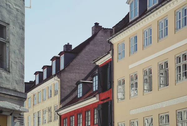 Χαμηλή Γωνία Άποψη Του Παλαιού Κτιρίου Στην Κοπεγχάγη — Φωτογραφία Αρχείου