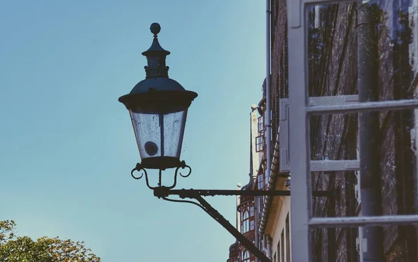 Großaufnahme Einer Wandlampe Altem Gebäude — Stockfoto
