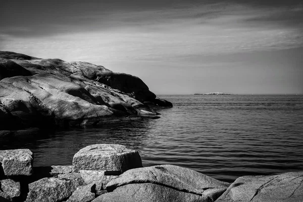 黒と白の海の風景 — ストック写真