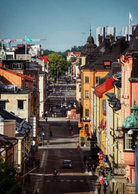 Yoğun bir şehir caddesine yakın çekim