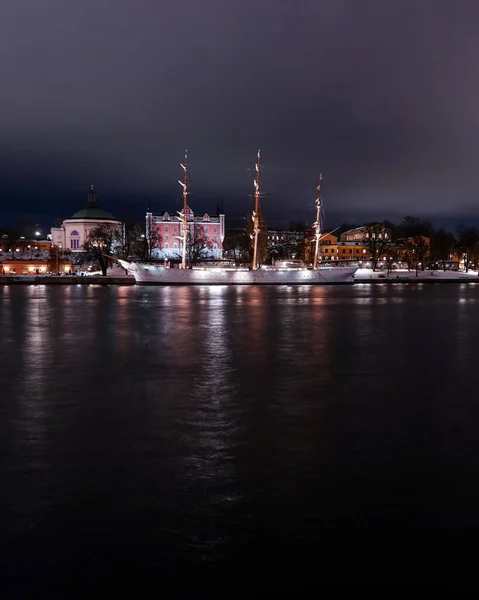 View Illuminated Ship City Night — Stock Photo, Image