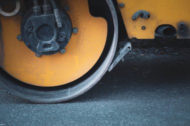 Modern bir paten sıkıştırma makinesini kapat