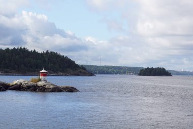 Yaz boyunca takımadaların manzarası 