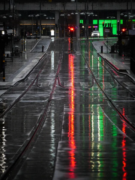 Światła Drogowe Czerwone Deszczowy Dzień — Zdjęcie stockowe