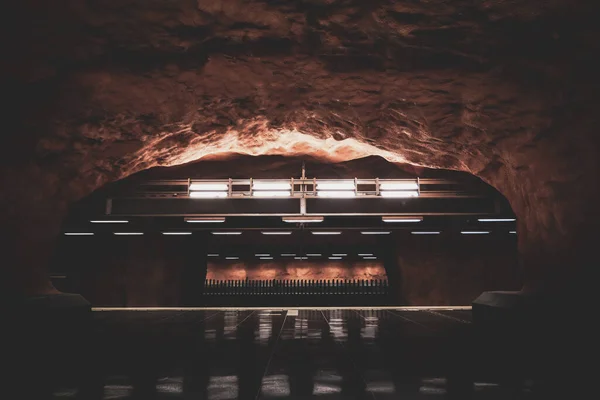 Vederea Unei Stații Metrou Iluminate — Fotografie, imagine de stoc