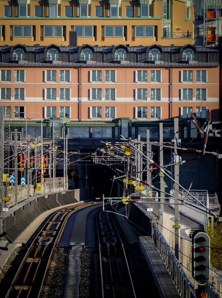 Hög Vinkel Syn Tåget Järnvägstunneln Uppbyggnad — Stockfoto