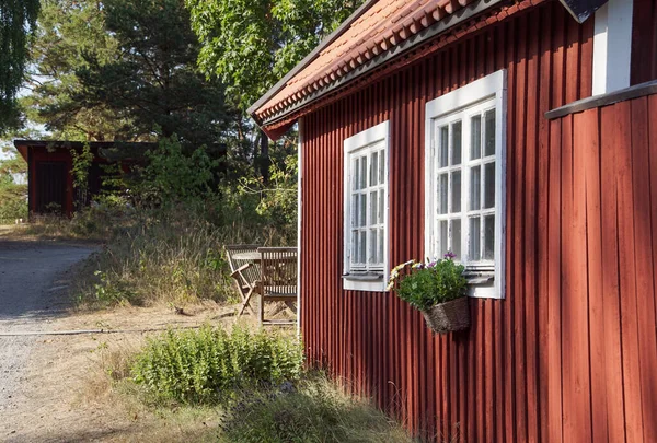 Eine Rote Hütte Auf Dem Land Sommer — Stockfoto