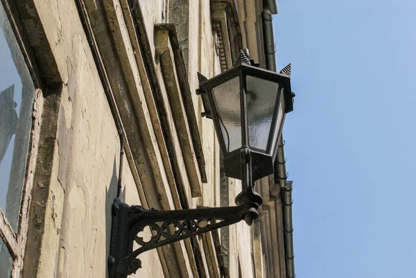 Blick Auf Eine Außenwandlampe Mit Geringem Winkel — Stockfoto
