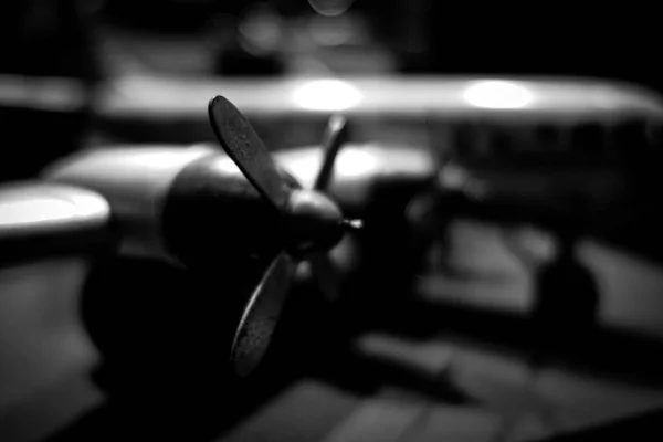 Primo Piano Aeromobile Modello Bianco Nero — Foto Stock