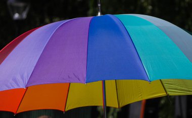 Закри, барвисті парасольки