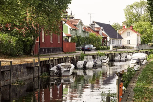 Scenic Weergave Van Kanaal Door Gebouwen Tegen Lucht — Stockfoto