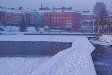 Kışın bir şehir manzarası 