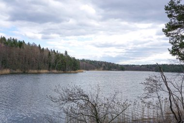 Göle karşı göl manzarası