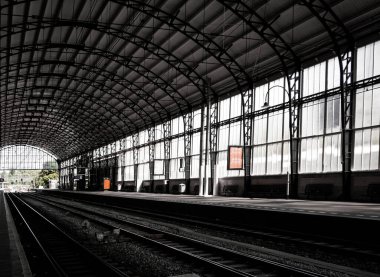 Bir tren istasyonu manzarası 