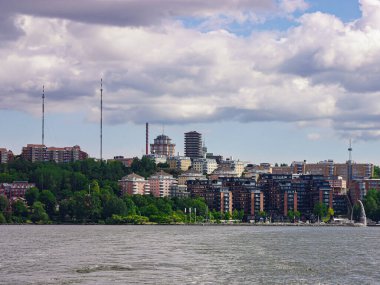 Yaz boyunca takımadalarda bir şehir 