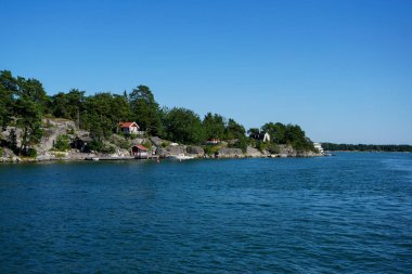 Takımadanın ortasında bir ada 