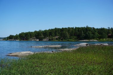 Yaz boyunca takımadaların manzarası 