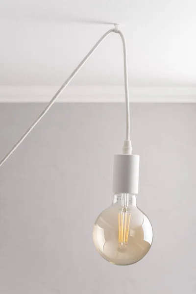 Podkrovní Syle Edison Přívěsek Lampa — Stock fotografie