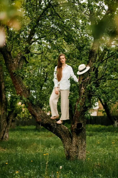 Beautiful Young Woman Long Fair Hair Light Clothes Fruit Garden — Stock Photo, Image