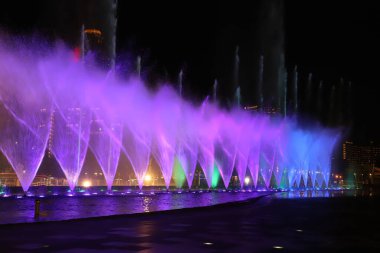 Tayland 'ın yeni simgesi olan Icon Siyam' daki Çin Yeni Yıl Gecesi sırasında Bangkok, Tayland Şubat-16-2022 Çeşme Şovu.