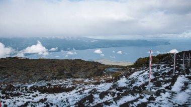 Karlı güzel dağ manzarası