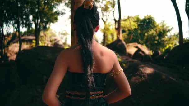 Face Balinese Dancer Black Costume While Enjoying Mountain View Front — стоковое видео
