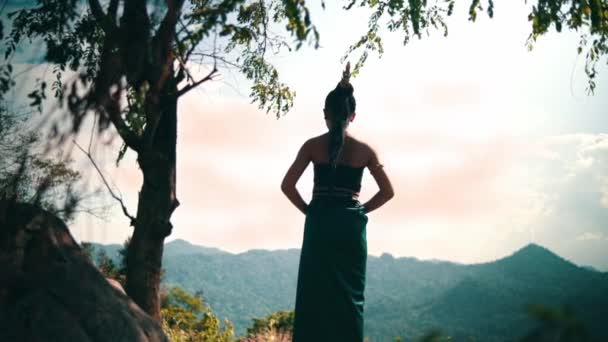 Asian Woman Long Dress Black Hair Standing Front Canyon Enjoy — Stock Video