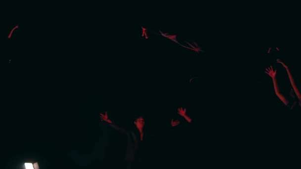 Groupe Satanistes Dansant Exécutant Des Rituels Autour Feu Joie Dans — Video