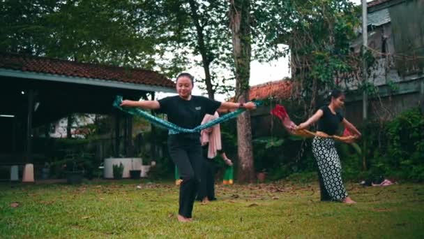 Group Muslim Women Practicing Dancing Park Friends Morning — Stock videók