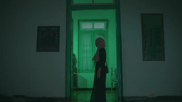 Muslim Woman Walking Alley Alone Uneasy Expression Night — Vídeos de Stock