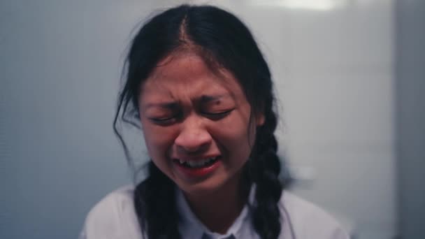 Adolescent Secondaire Pleurant Pleurant Lamentait Sur Son Sort Après Avoir — Video