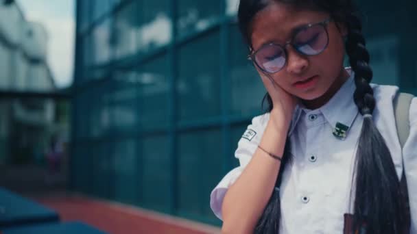Una Studentessa Era Molto Spaventata Quando Stata Vittima Bullismo Parte — Video Stock