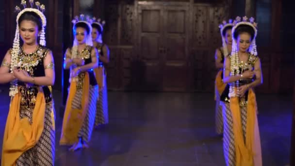 Eine Gruppe Balinesischer Tänzer Nimmt Einem Tanzwettbewerb Auf Einem Festival — Stockvideo