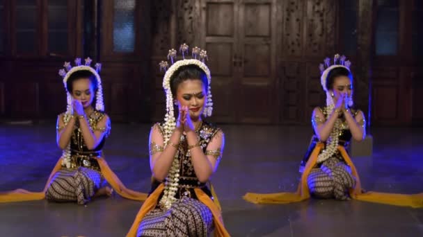 Skupina Sundanese Tanečníků Zúčastní Taneční Soutěže Karnevalu Noci — Stock video