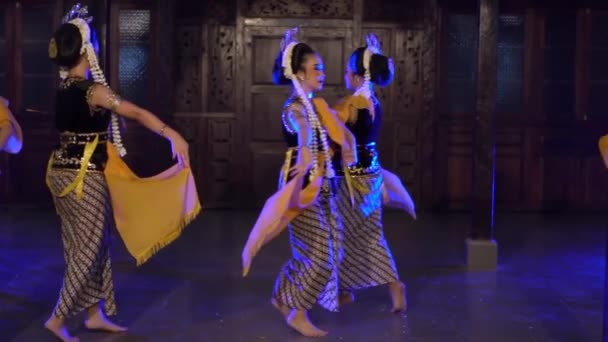 Grupp Sundanesiska Dansare Deltar Danstävling Karneval Natten — Stockvideo