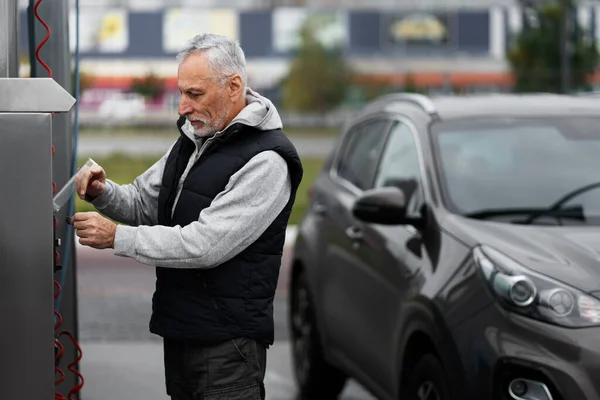 Handsome Caucasian Active Senior Gray Haired Man Experienced Driver Inserts — Stock fotografie