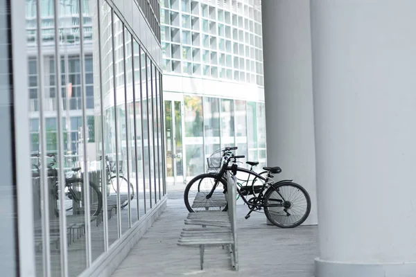 Bicycle Rental Service Street Classic Bicycles Parked Metal Bike Parking — Stock Photo, Image
