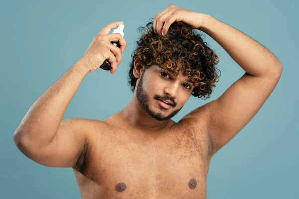 Smiling Curly Haired Bearded Young Hindu Man Naked Torso Looking — Stok fotoğraf