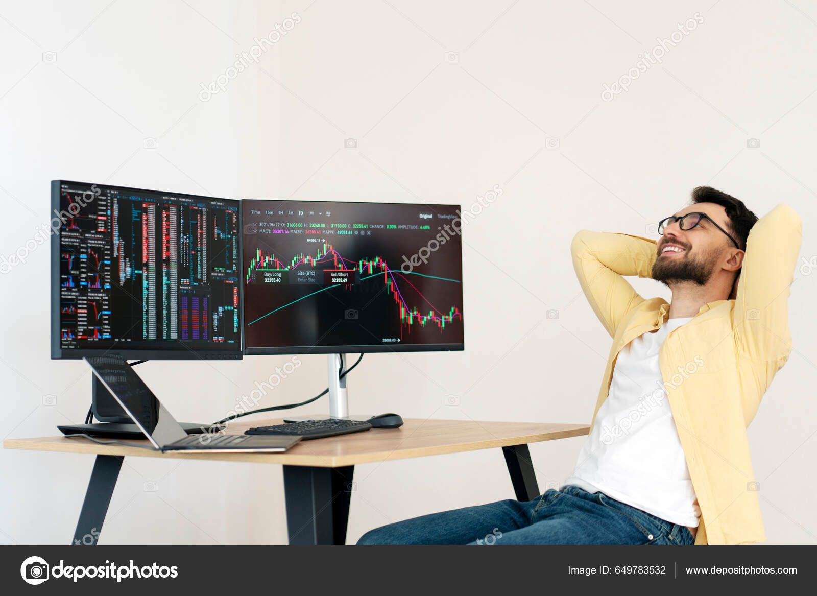 Handsome Smiling Crypto Trader Leaning Back Relaxing Having Break Sitting —  Stock Photo © TriangleProd #649783532