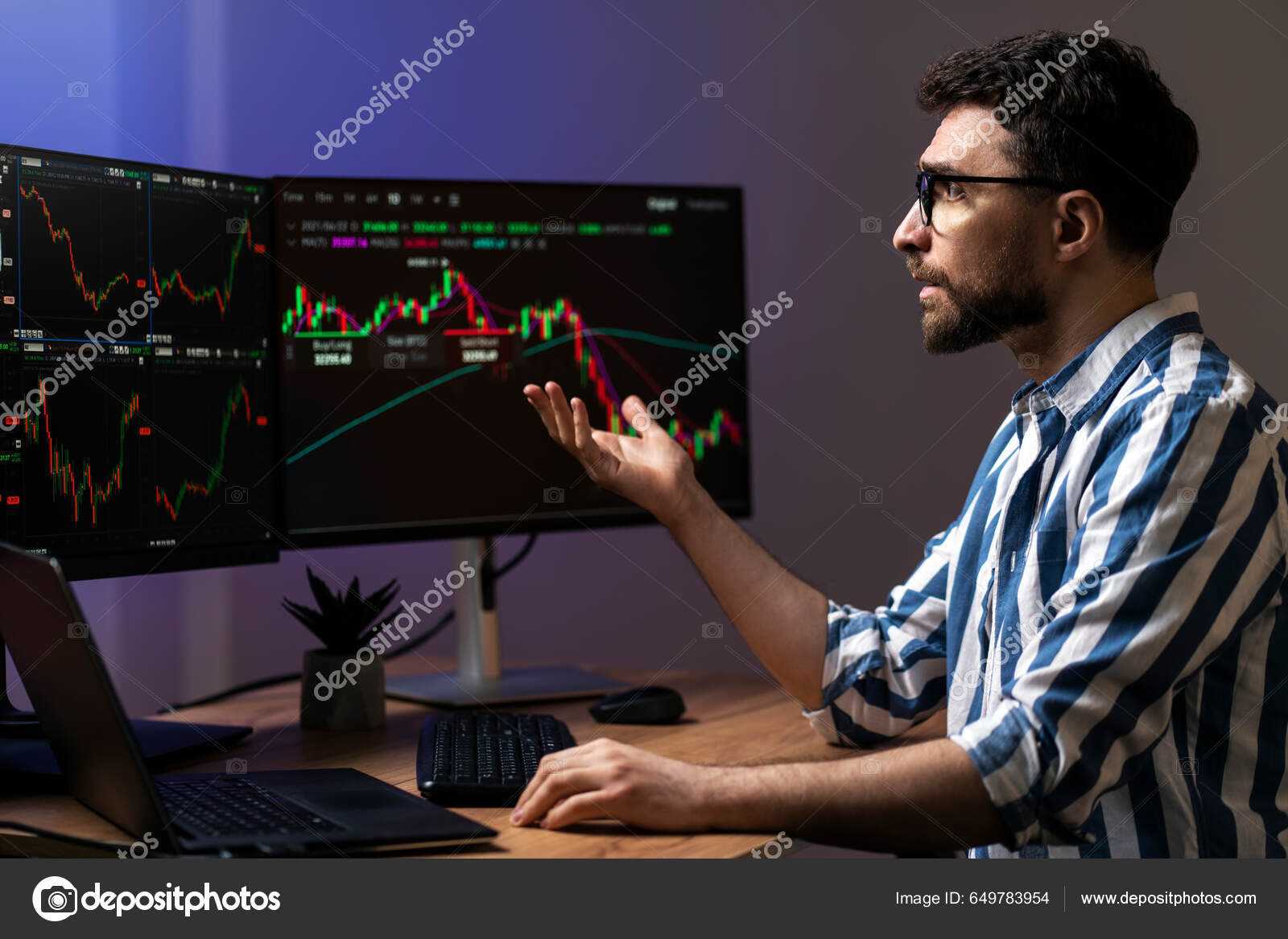 Frustrated Man Crypto Trader Looking Computer Monitor Working Online Crypto  — Stock Photo © TriangleProd #649783954