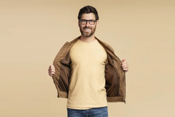 Portrait Smiling Handsome Bearded Man Hipster Wearing Blank Shirt Leather — Stock Photo, Image
