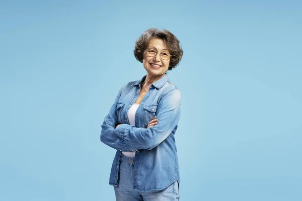Smiling Beautiful Mature Elderly Woman Wearing Glasses Stylish Gray Shirt — Stock Photo, Image