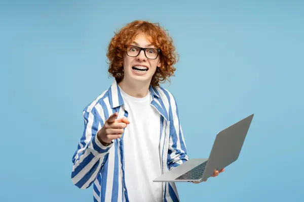 Portrait Funny Curly Haired Redhead Teen Braces Wearing Eyeglasses Emotionally — Stock Photo, Image