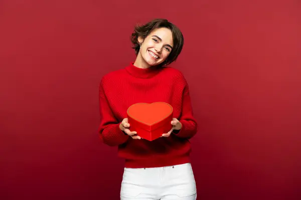 Portrait Snapshot Happy Charming Woman Smiling While Holding Heart Shaped — Stock Photo, Image
