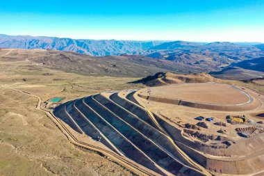 Çevresel Hatıralarla Açık Çukur Mayınları 'nın AERİAL Görüntüsü
