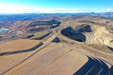 Çevresel Hatıralarla Açık Çukur Mayınları 'nın AERİAL Görüntüsü