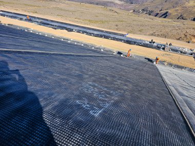 Sanayi ve madencilikte jeosentetiğin kurulum süreci