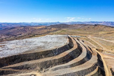 Ben maden ocağı açıyorum.